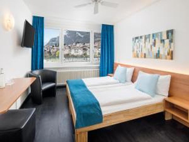 호텔 메르쿠르 - 웨스트 스테이션 로지 (Hotel Merkur - West Station Lodge) ....