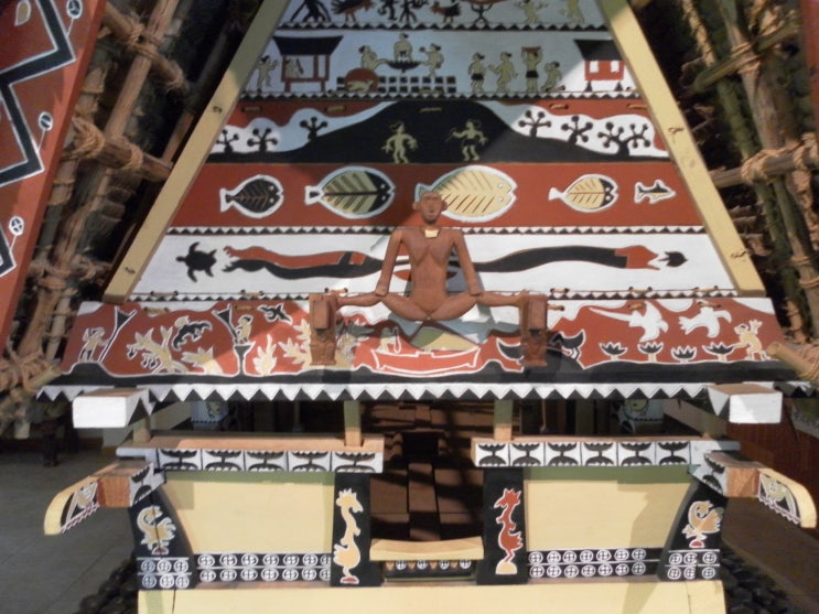 팔라우의 역사 유물 에피슨 박물관(Etpison Museum)