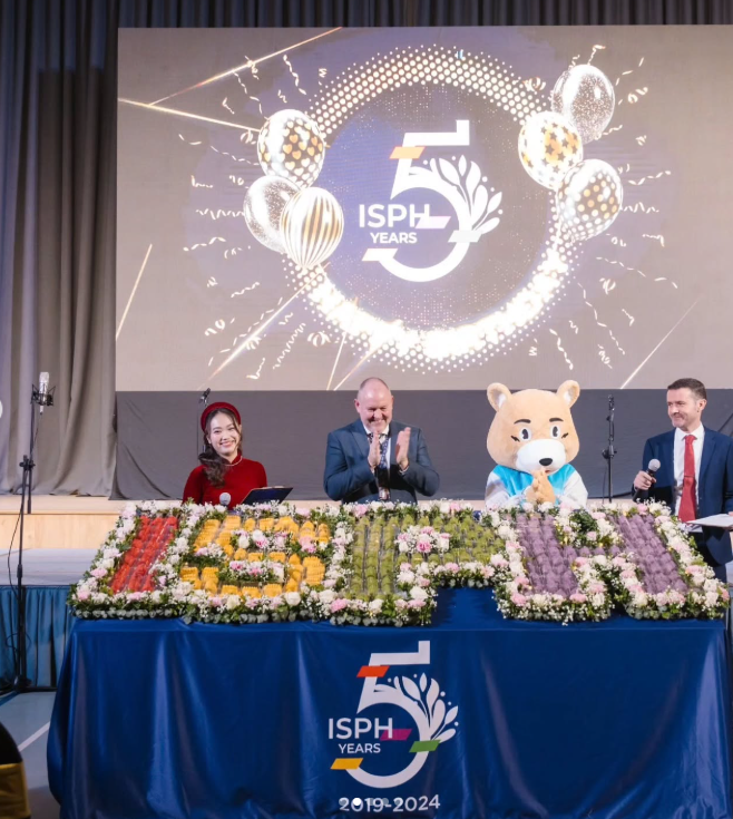 ISPH 5주년 기념행사 하노이 국제학교 크리스마스 축제 : 네이버 블로그
