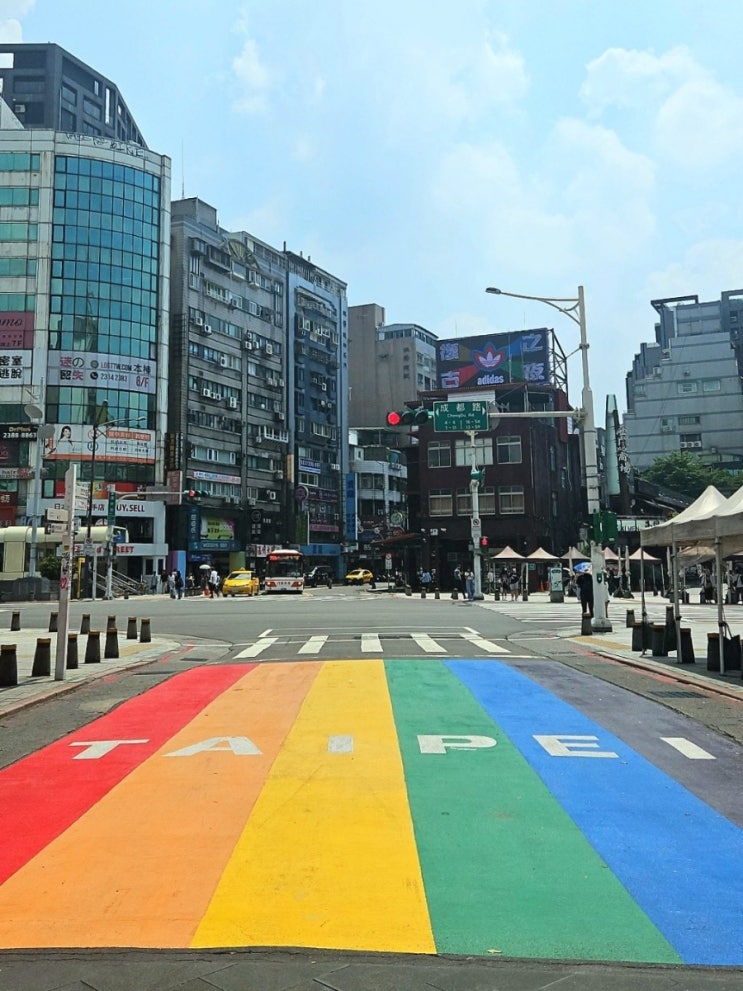 나홀로 대만여행 1일차 (대만 토스카드 mega bank ATM, 진천미, 레인보우 로드, 시먼홍러우, 시먼망고빙수, 금성호 ...