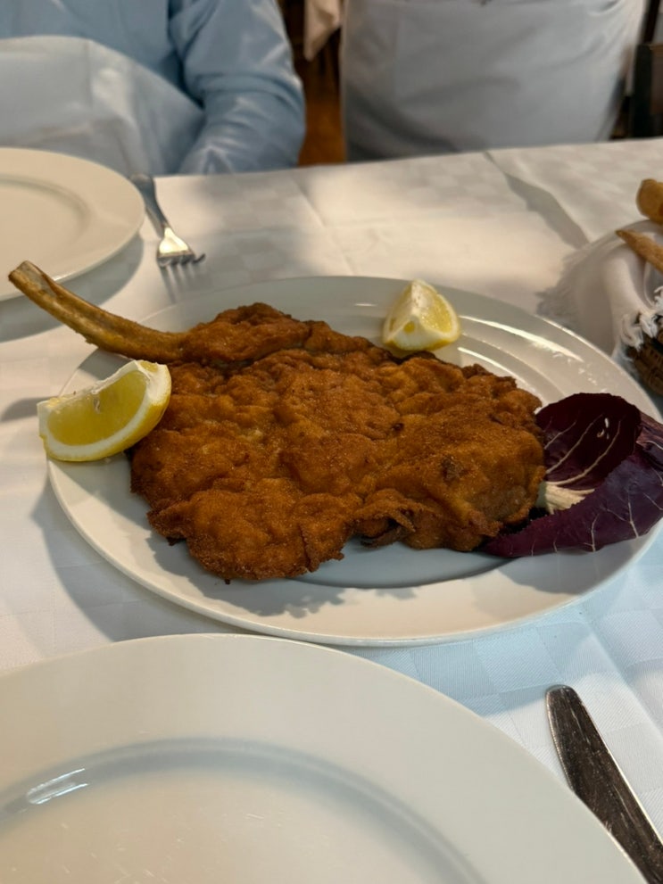 밀라노 맛집 모음 | Trattoria Milanese 송아지튀김 | 나빌리오운하 맛집 C....