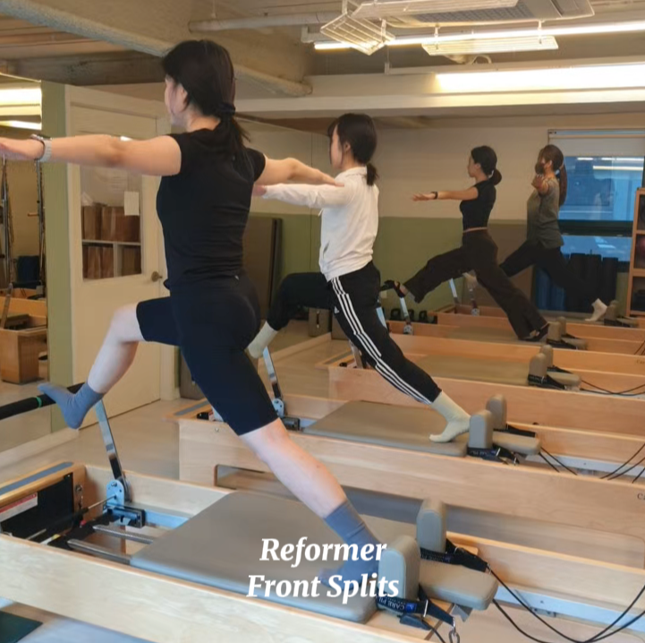 허벅지 근력과 밸런스를 요구하는 필라테스 중급동작 프론트 스플릿 Reformer Front Splits : 네이버 블로그