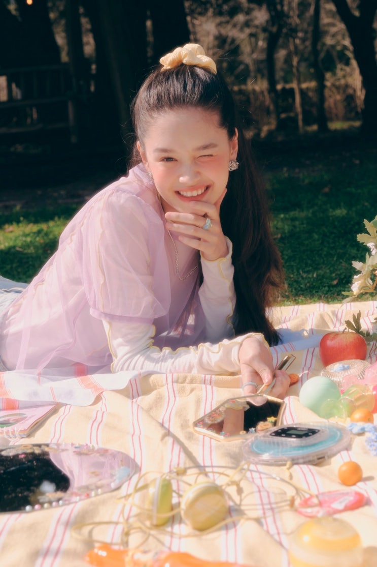 여자 여름 데일리룩 토잉크 데님 원피스 민소매 등 핸드폰 리본 그립톡 증정 이벤트까지