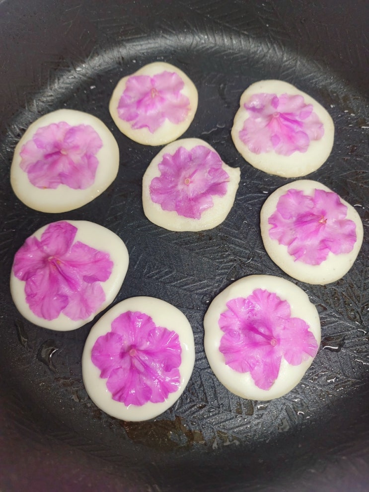 봄에 맛보는 화사한 꽃전 전통 음식 진달래화전 만드는 법 레시피 : 네이버 블로그