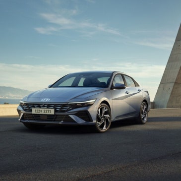 글로벌 베스트 셀러가 옵션까지 두둑하게! 현대, 2026 아반떼 출시