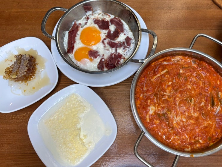 터키, 이스탄불 - 반 카흐발트 에비 Van Kahvalti Evi, 이스탄불에서 터키....