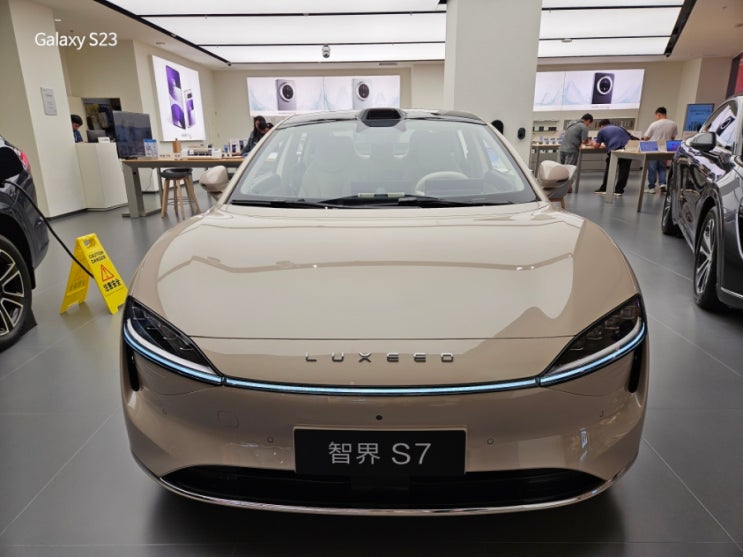 중국 화웨이 전기차 럭시드 LUXEED S7 샤오펑P7같은 느낌의 세단 자동차 : 네이버 블로그
