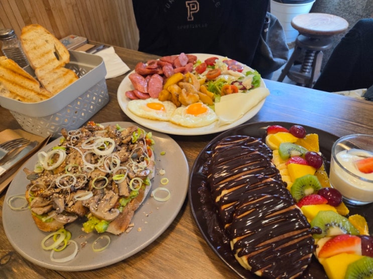 포르투 브런치 맛집 2곳 추천 제니스 브런치 & 토마스 커피브런치 (....