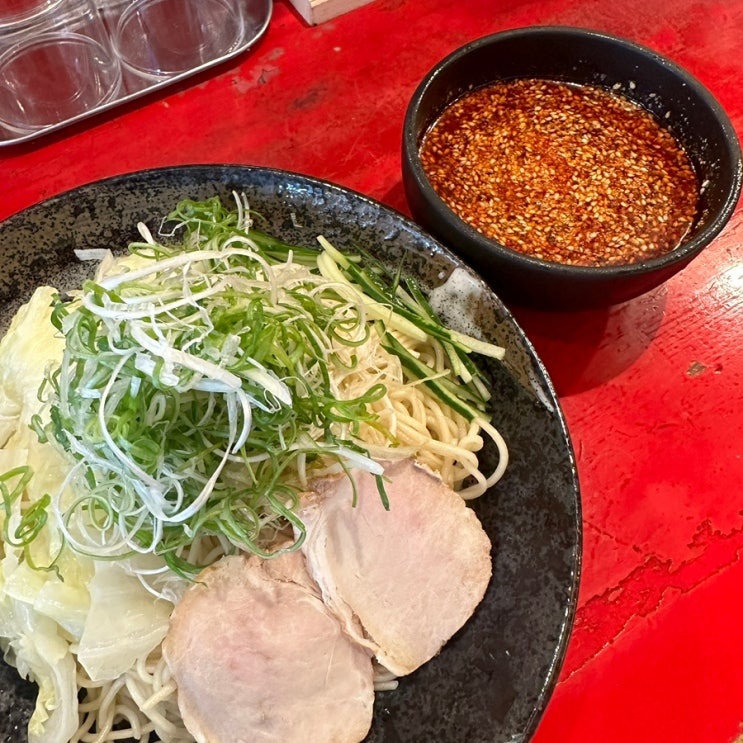 [히로시마/혼도리 - 바쿠단야 ばくだん屋] 느끼한 일본음식의 리프....