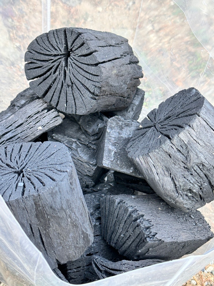 국내숯생산공장 100% 국내산 참나무숯, 품질이 다릅니다 불맛은 숯이 결정합니다! 고급 참숯, 캠핑·바베큐 필수템 : 네이버 블로그