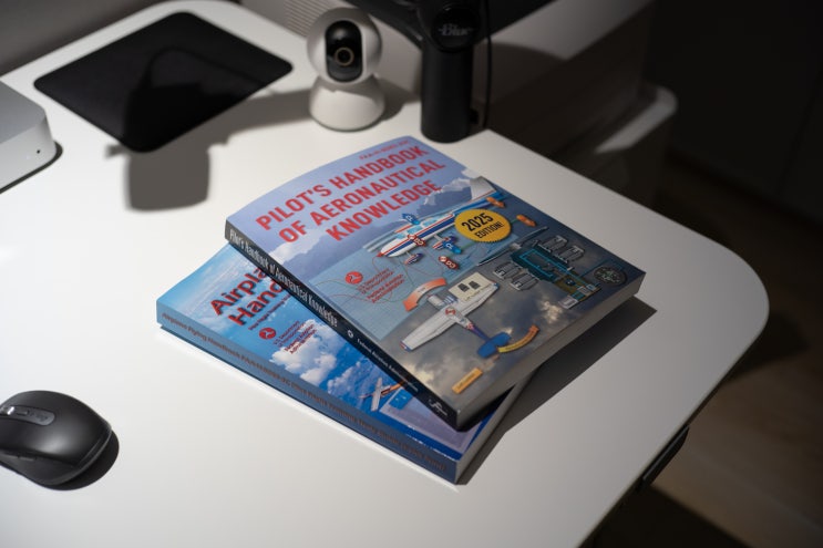 Pilot's Handbook of Aeronautical Knowledge, Airplane Flying Handbook ...