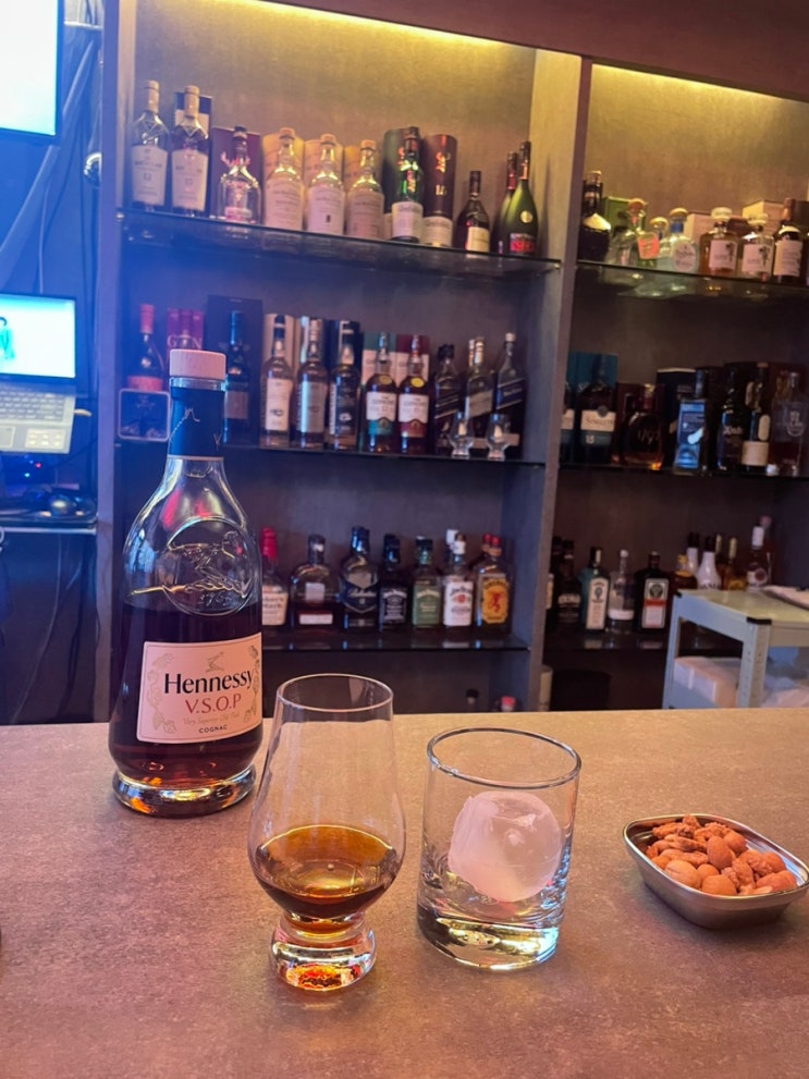 Jeongnam Solo Drinking Bar