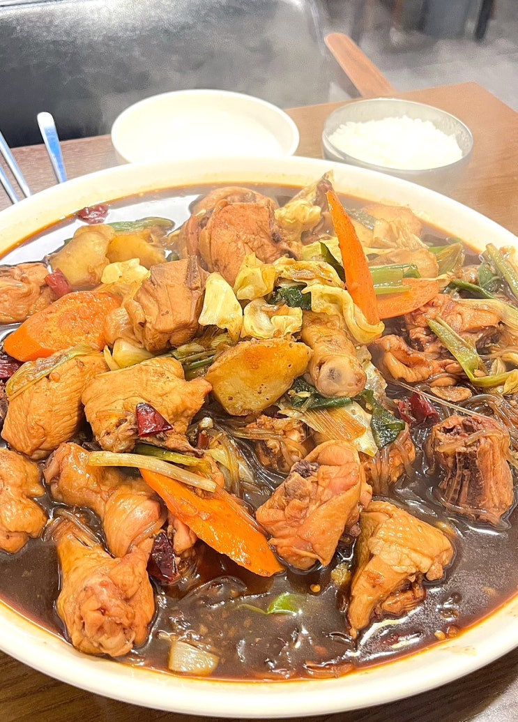 [밀레니엄 안동찜닭] 안동 찜닭골목 맛집! 매콤달달 찜닭 매운맛 솔직후기 +주차정보,택배포장가능 : 네이버 블로그