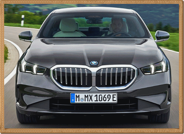 BMW 5시리즈 2025 풀체인지 리뷰, 비즈니스 세단의 새로운 기준 : 네…