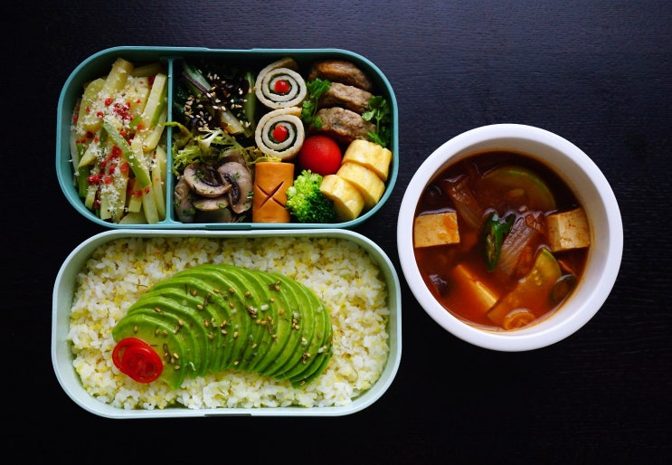 [도시락]차조밥,아보카도,풋고추감자볶음,양송이,동그랑땡,달걀말이,깻잎어묵말이,소시지,나이바이챠이,고추장찌개 : 네이버 블로그