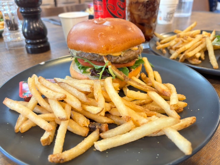 시드니 패키지 여행 중 맛있는 점심!시드니 햄버거 맛집 추천 하는 Cafe Queenz : 네이버 블로그