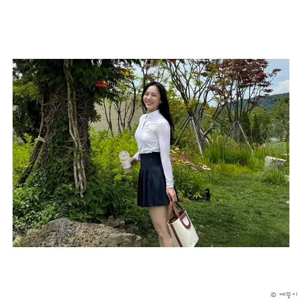 (나이 실화?..) 품격이 다른 53세 박주미 가을 골프복 옷 코디. zip : 네이버 블로그