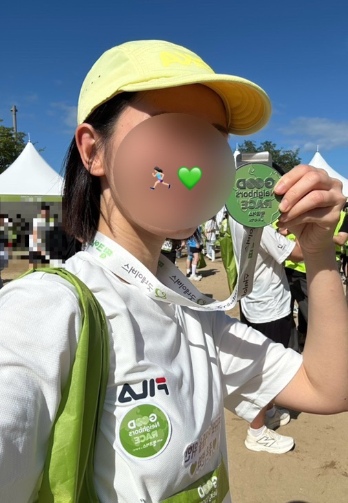 굿네이버스 레이스 with 띵크어스 10K 후기 휠라 티셔츠, 러닝양말