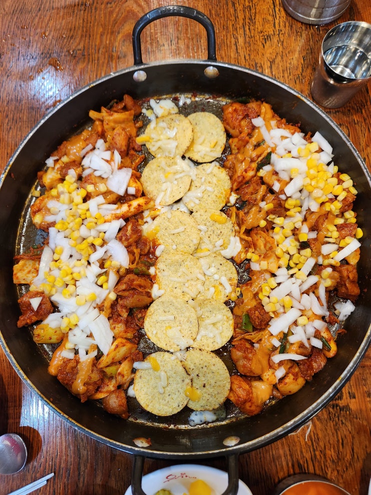 와르르 시리즈 치폴레닭갈비 신메뉴출시 마산창동맛집 유가네마산창동점 : 네이버 블로그