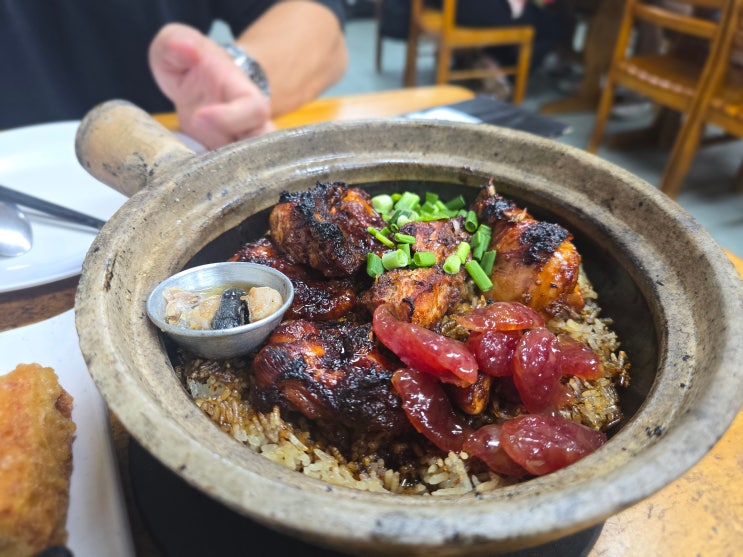 쿠알라룸푸르 빕구르망 훈키(Heun Kee) 클레이팟 치킨 라이스 로컬 맛....