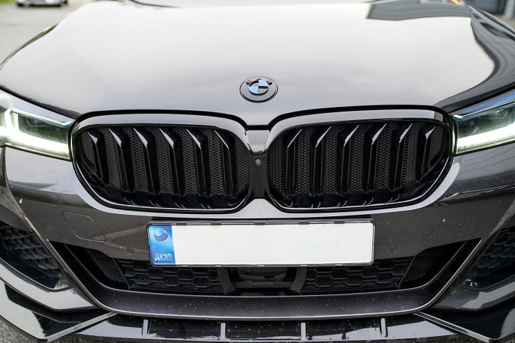 [RiD] BMW G30 M550i LCI 알류미늄 그릴망 작업 : 네이버 블로그