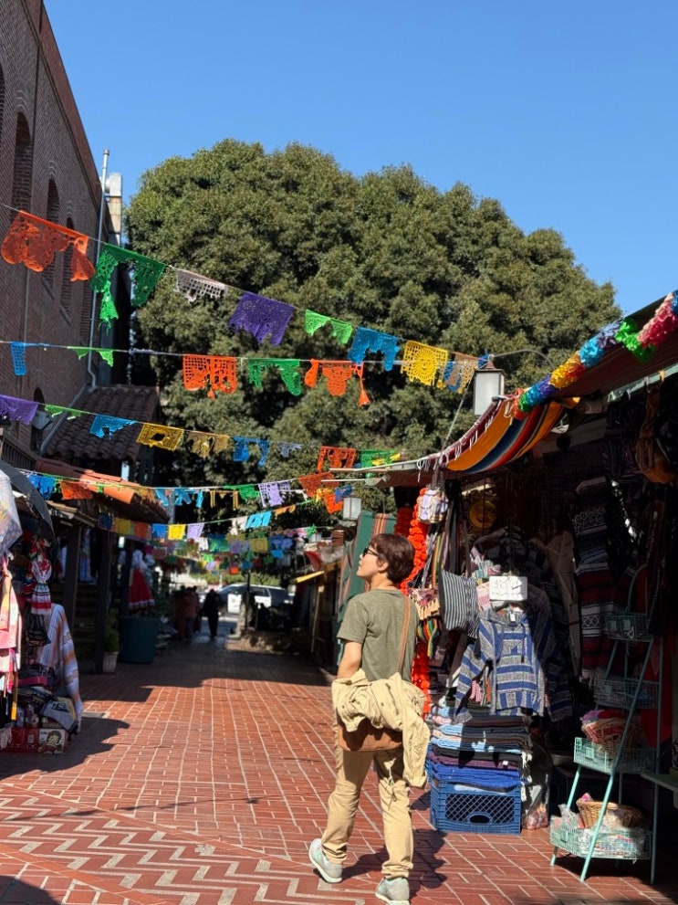 LA내의 멕시코 El Pueblo de Los Angeles Historical Monument: LA의 역사가 시작된....