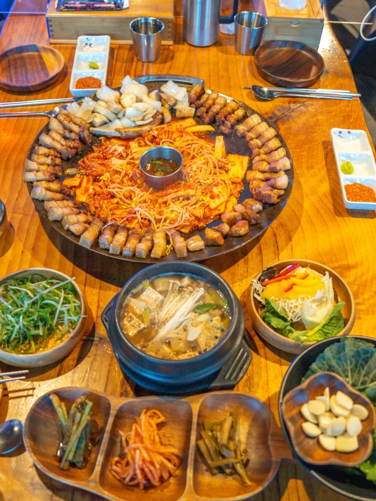 제주도 서귀포 흑돼지 찐맛집 돗통 솥뚜껑 고깃집 : 네이버 블로그