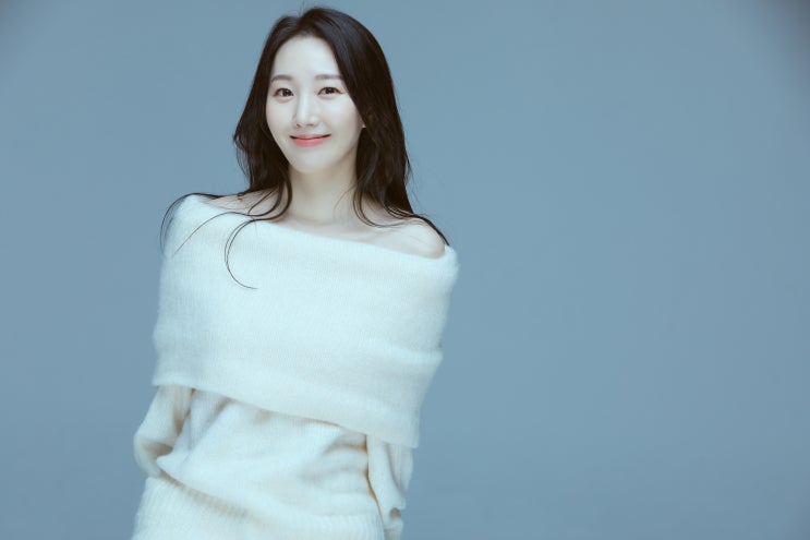 김세희 아나운서, 아름다움 가득한 프로필 공개...화사한 미소 눈길!