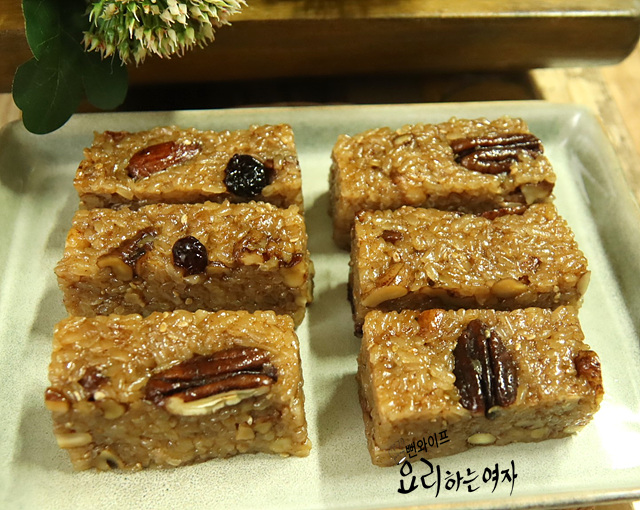 밥 짓듯이 손쉽게 찹쌀 약밥(약식) 만들기, 전기밥솥 약밥 만드는 법, 설 명절 음식 : 네이버 블로그