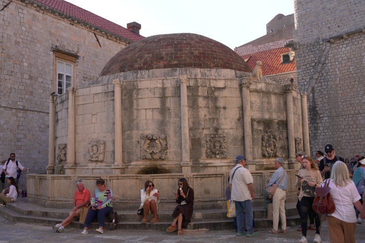 〔두브로브니크〕 큰 오노프리오 분수(Onophrian Fountain. Velika Onofrijeva ....