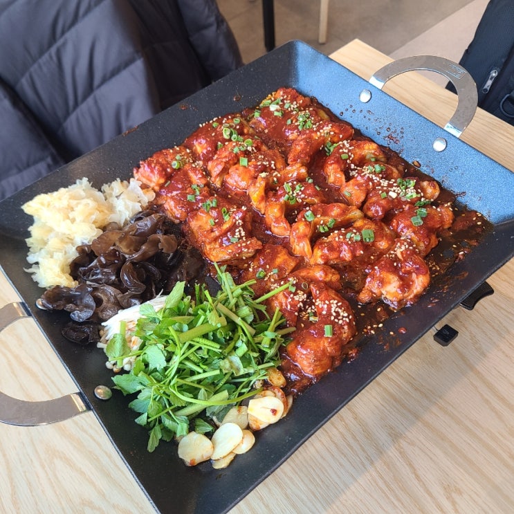 여의도 맛집 흔하지 않은 메기요리를 판매하는 회식 명소 여의도감 : 네이버 블로그