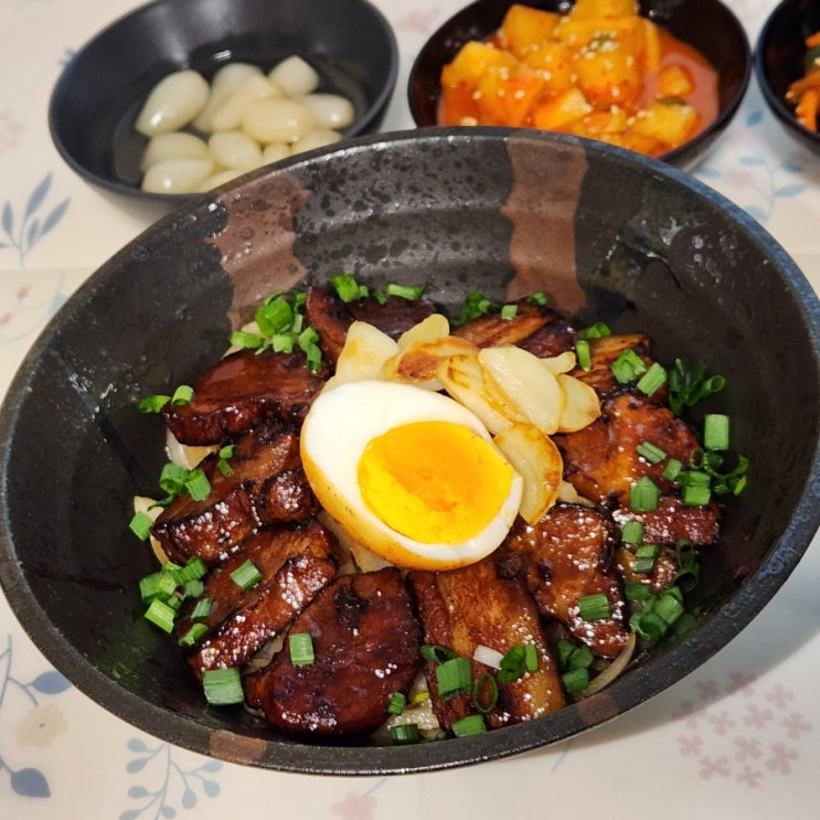 삼겹살 차슈동 차슈 덮밥 소스 레시피 일본식 돼지고기 덮밥 부타동 만들기 남은 보쌈 요리 점메추 : 네이버 블로그