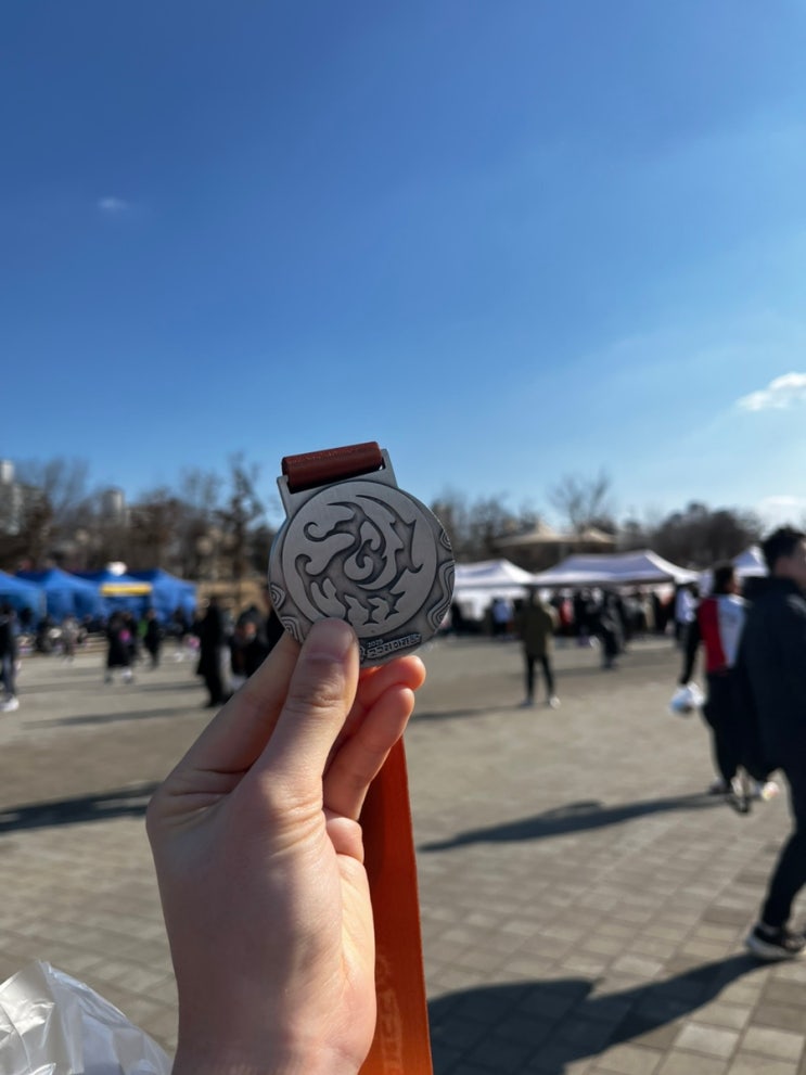 [런린이 일지#18] 한겨울 러닝의 매력을 느끼고 온 고구려마라톤 10k 완주 후기 | 기념품, 코스, 기록, 겨울 러닝 복장