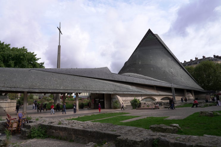 〔루앙〕 잔다르크 성당(Église catholique Sainte-Jeanne-d'Arc à Rouen. The Chur....