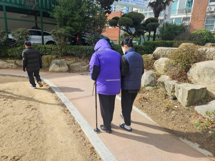 동네 산책길 다대포 열림공원 산책 기구사용 : 네이버 블로그
