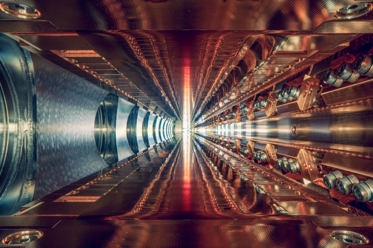 Photographer Reveals What a Particle Accelerator Looks Like from Inside ...