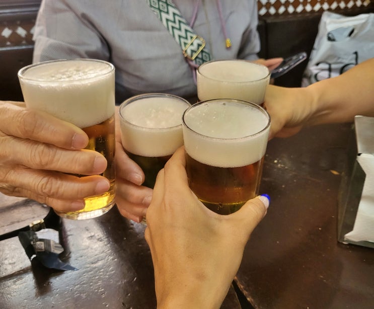 세비야에서 두 번 간 맛집, Bodega Santa Cruz "Las Columnas"