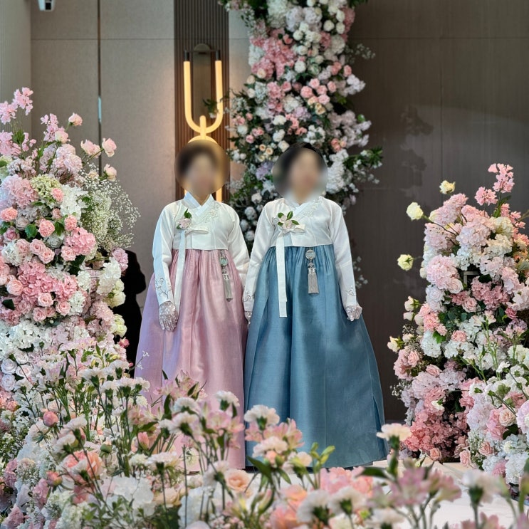  Foto zu 청담 혼주한복 휘랑한복 갈래치마 본식 후기 : 네이버 블로그 