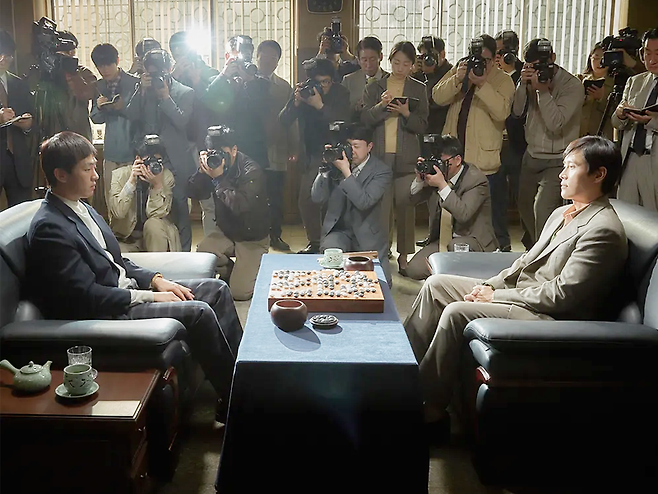 [리뷰]이병헌-유아인 '승부' - 연기 '승부'가 더 압권인 영화(유아인을 편집할 수 없는 이유) : 네이버 블로그