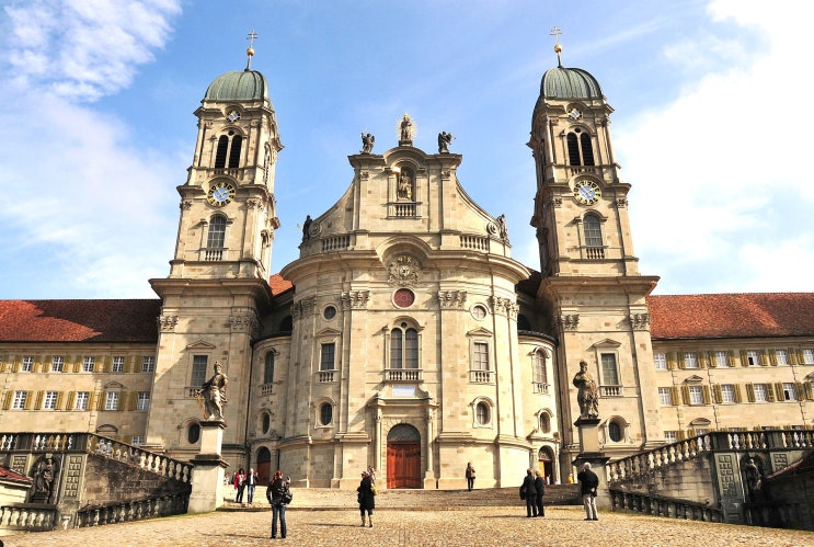 수도원으로 이름난 아인지델른 Einsiedeln