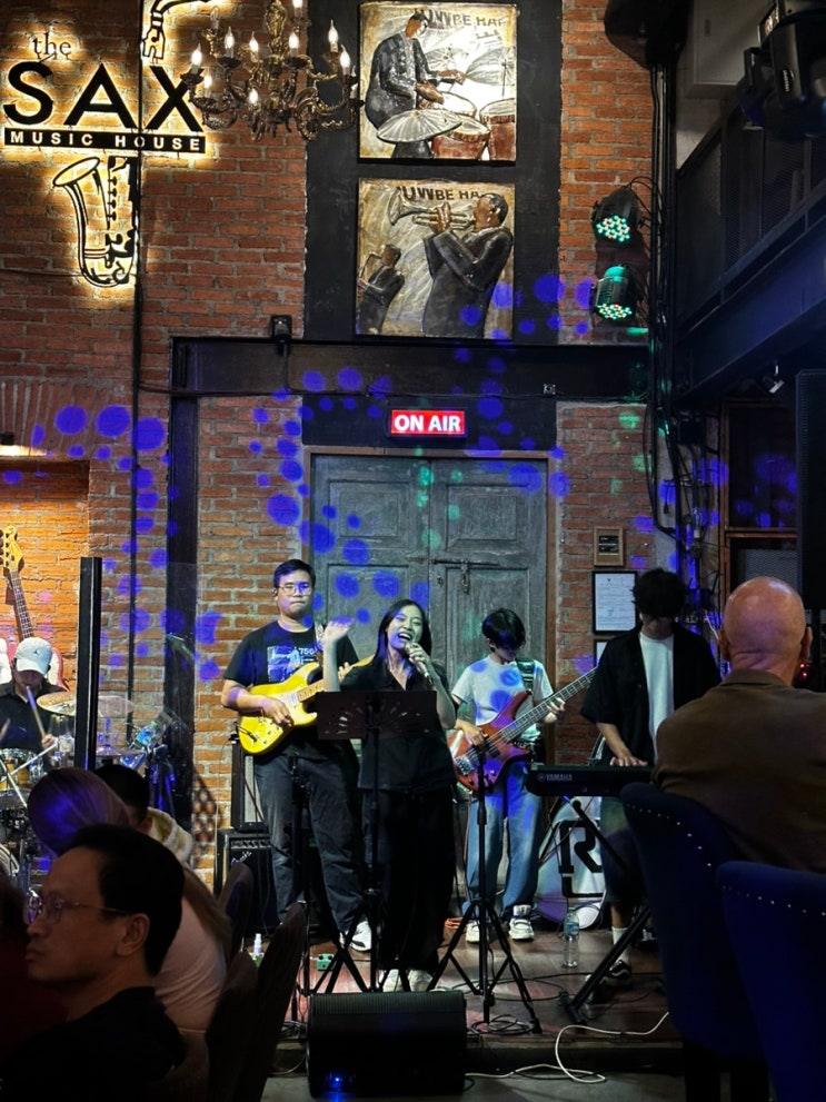 [치앙마이] DAY 4 (2) 무앙마이 과일시장, 나이트바자, The Sax Music House, ....