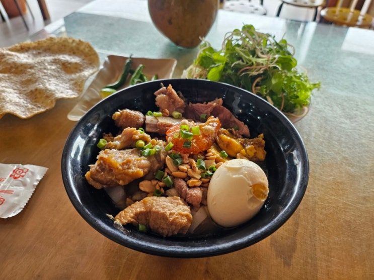 베트남 다낭 미꽝 식당 Mỳ Quảng Bà Mua