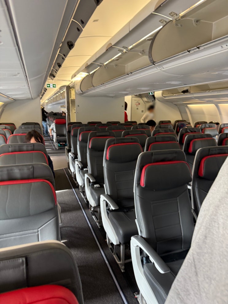 6박7일 아이와 일본여행 인천공항 티웨이항공 TW305 TW304 사전좌석지정 프리미엄존 탑승후기 포켓몬모형항공기 : 네이버 블로그