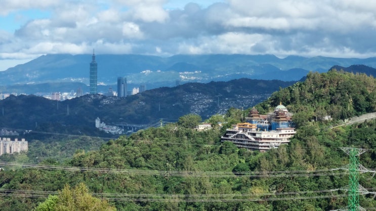 타이베이 마오콩 곤돌라 타이베이 동물원 역에서 종점 마오콩 역까....
