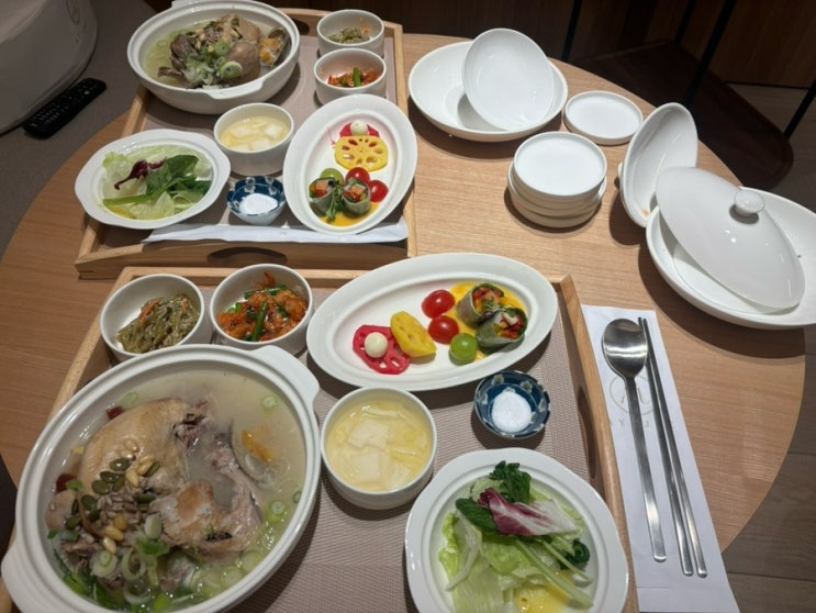 산모식단,한식,삼계탕,고급상차림