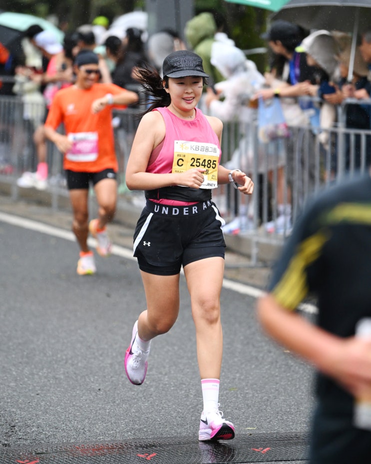 2025 경주 동아 마라톤 대회 하프코스 21km 참가 후기 런저니 완성 메달 획득 그리고 뿌듯한 개인PB달성