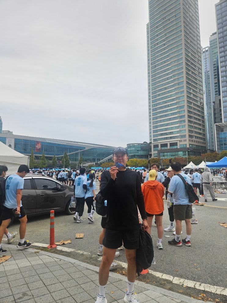15주차 러닝훈련일지 #38 | 일요일 2025 부산바다마라톤 후기, 첫 마라톤 대회(공식 51:34 · HR 169 · Cad 175) 참가 및 10km 완주 후기