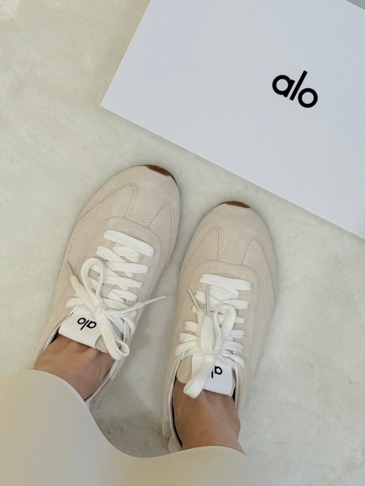 알로(ALO) 선셋 스니커즈 운동화 샌드스톤 착용 후기 및 사이즈 팁 : 네이버 블로그