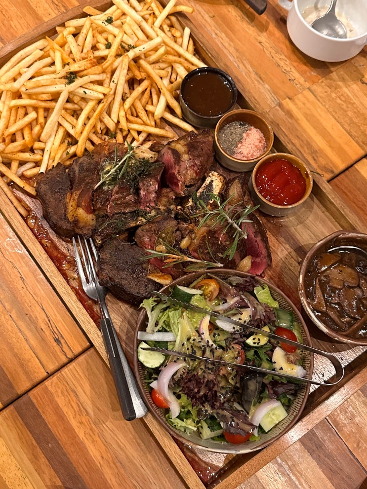 코타키나발루 분위기 맛집 / 해프플레이스(Happy Place Restaurant & Bar)