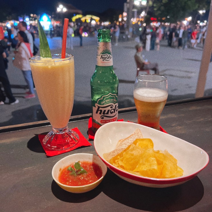 호이안 올드타운 야경이 예쁜 맥주 맛집 MANGO MANGO